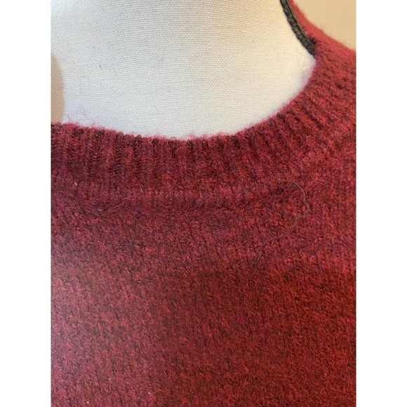 Gap Maroon Red Crewneck Sweater size Small Christmas Sweater NWT - Picture 4 of 11